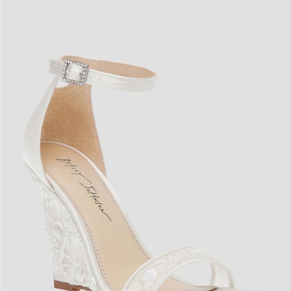 Betsey Johnson White Embroidered Wedge Sandals with Decorative Buckle